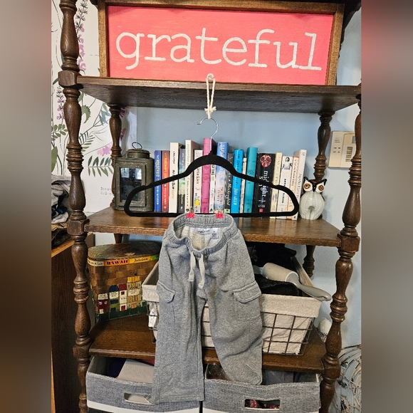 BOYS SIZE 3T LIGHT GRAY SWEAT PANTS - Picture 1 of 6